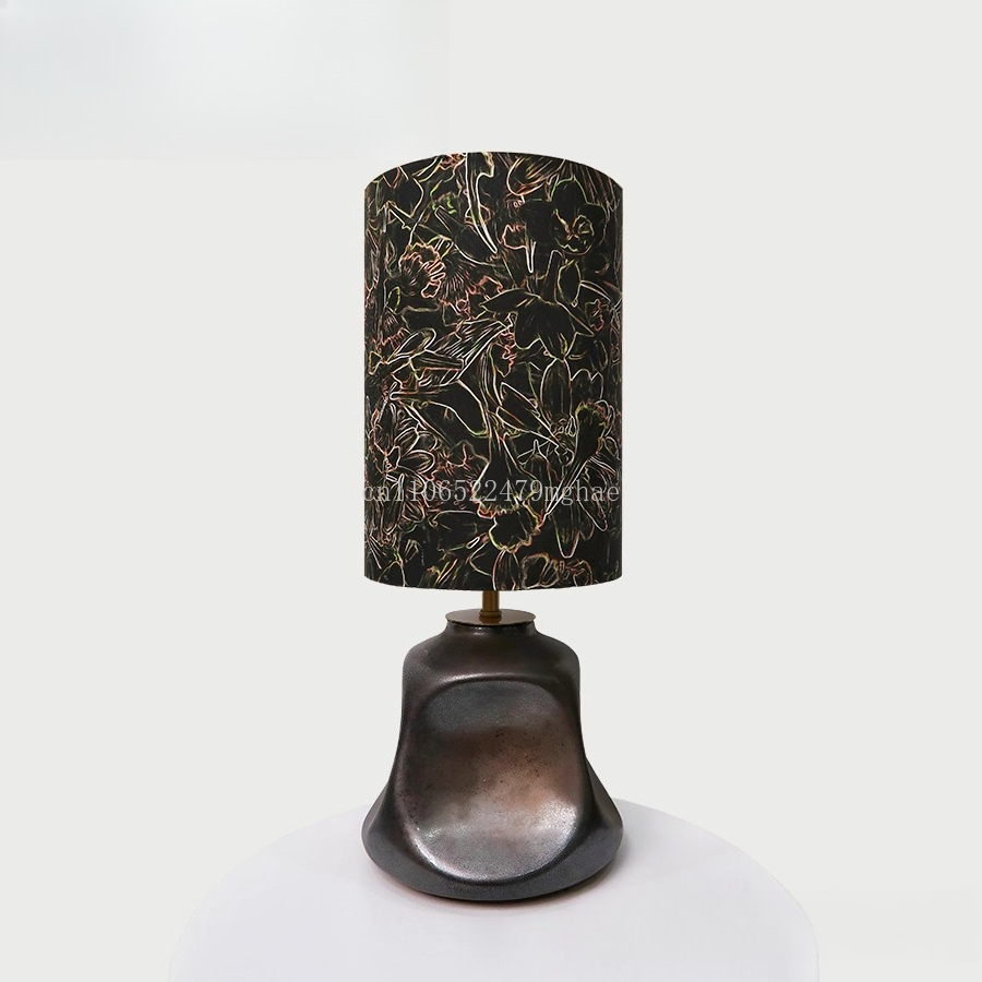 Century Textile & Sewing Supply Photos - Candeeiro de mesa de tecido Liberty